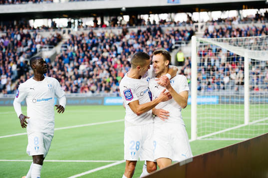 Malmös Nikola Djurdjic och Magnus Wolff Eikrem jublar