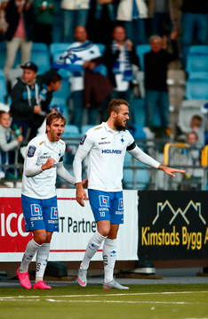 Norrköpings Christoffer Nyman och Emir Kujovic jublar