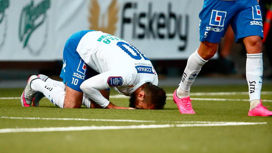 Den starkt troende Norrköpings Emir Kujovic tackar högre