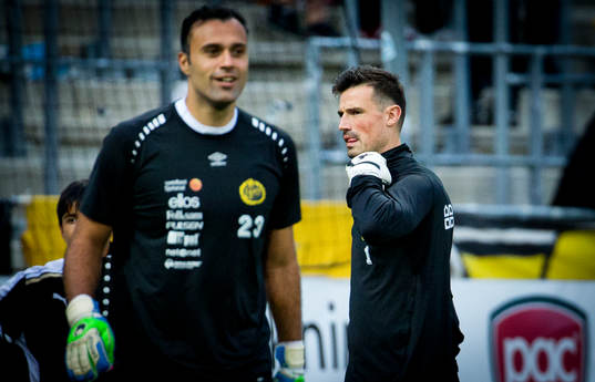 Elfsborgs målvakt Kevin Stuhr Ellegaard och målvakt Abbas