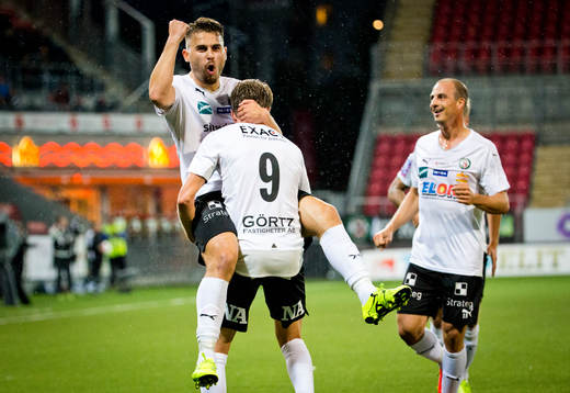 Örebros Astrit Ajdarevic, Pär Eriksson och Martin Broberg