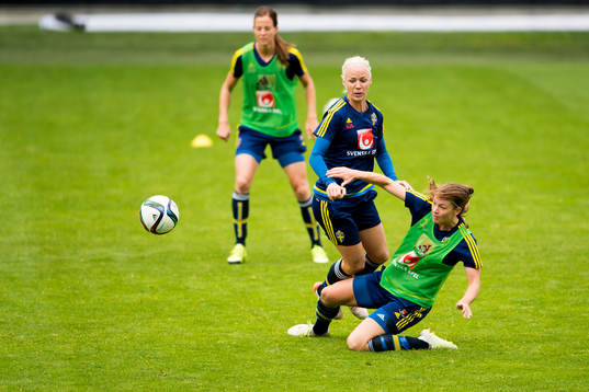 Lotta Schelin, Caroline Seger och Pauline Hammarlund
