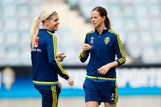 Olivia Schough och Lotta Schelin