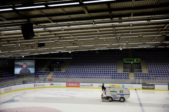 Ismaskin innan ishockeymatchen mellan Pantern och Leksand
