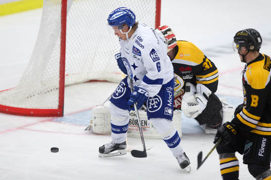 Leksands Filip Cruseman i ishockeymatchen mellan Pantern