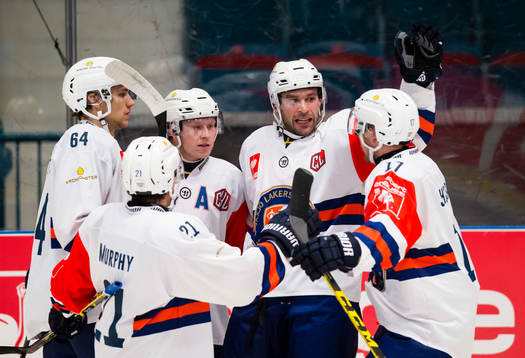 a höger) reducerar till 2-1