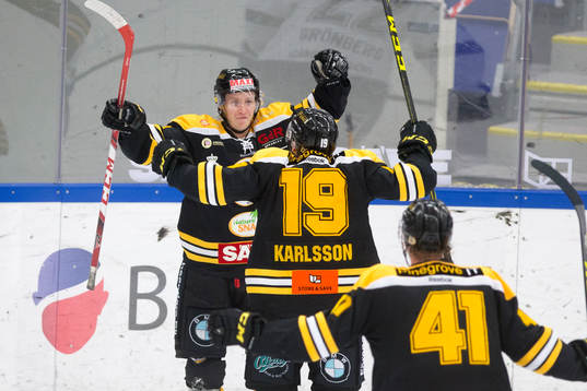 Panterns Kim Johansson jublar