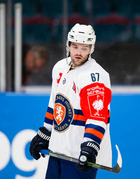 Växjös Linus Fröberg ser deppig ut