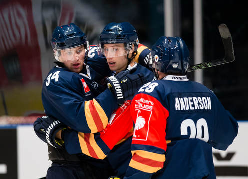 Djurgårdens Daniel Brodin (v) gör 3-1 och firar med