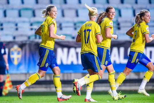 Sveriges Lina Hurtig jublar