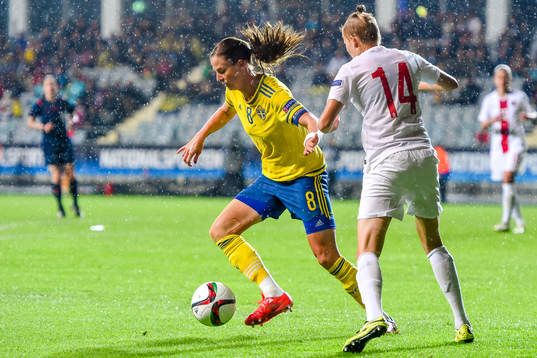 Sveriges Lotta Schelin och Polens Jolanta Siwinska