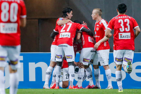 Kalmars spelare jublar