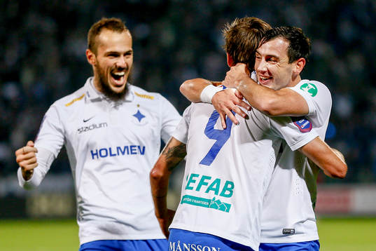 Norrköpings spelare jublar