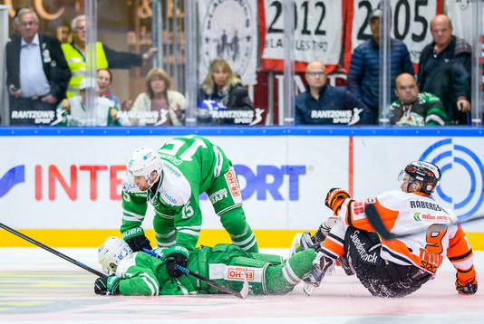 Rögles Dominik Granak och Karlskronas Vjatjeslav Trukhno