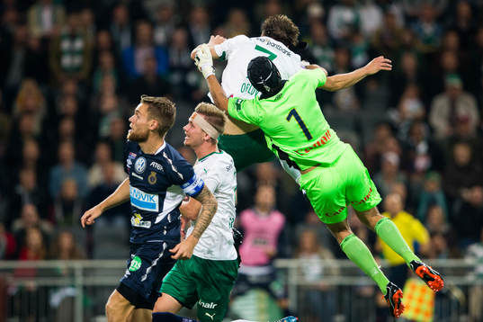 Gefles målvakt Emil Hedvall och Hammarbys Jakob Orlov i en