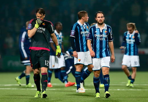 Djurgårdens målvakt Kenneth Höie och Kevin Walker deppar