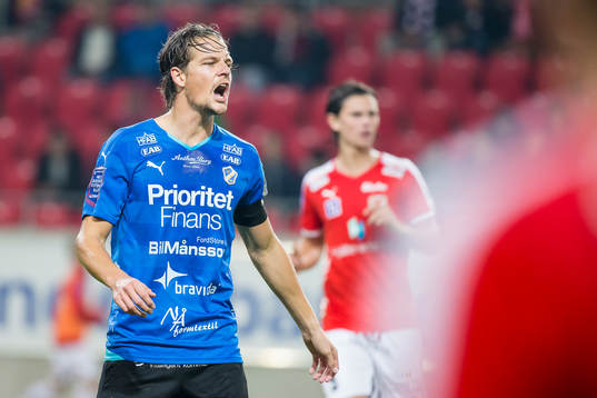 Halmstads Fredrik Liverstam skriker