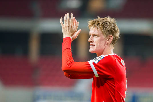 Kalmars Rasmus Elm tackar publiken