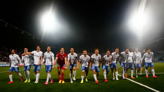 Norrköpings spelare och tränare Jan Andersson jublar och