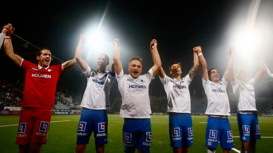 Norrköpings spelare med målvakt David Mitov Nilsson,