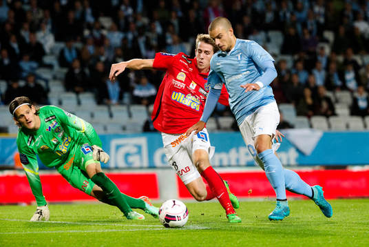 Malmös Vladimir Rodic gör 3-1 målet bakom Falkenbergs