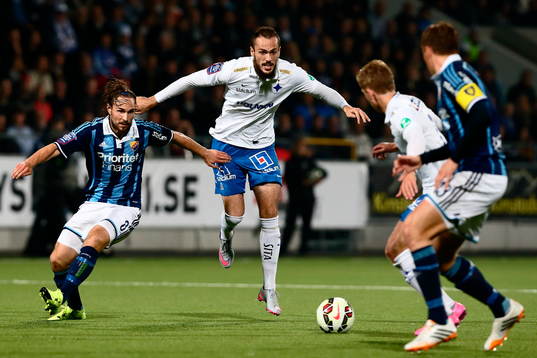 Djurgårdens Kevin Walker och Norrköpings Emir Kujovic