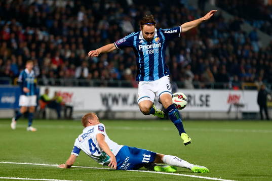 Djurgårdens Kevin Walker och Norrköpings Andreas Johansson