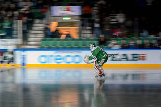 Rögles målvakt Oscar Dansk vid introt