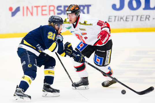 s Mattias Tedenby mot Örebros Viktor Ekbom