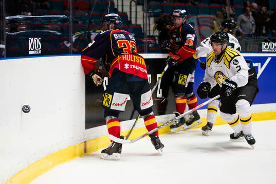 Djurgårdens Linus Hultström och Brynäs Ponthus Westerholm