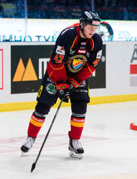 Djurgårdens Robin Press ser deppig ut