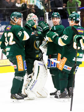 Färjestads Magnus Nygren, målvakt Lars Haugen, Sebastian