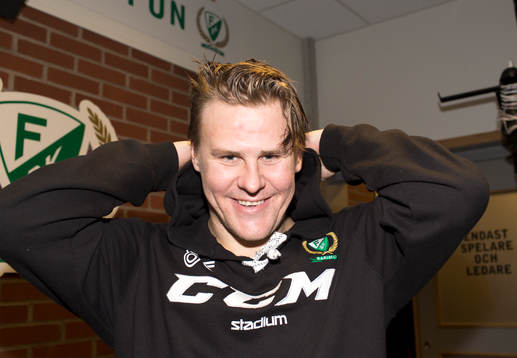 Färjestads Mikael Johansson är ombytt