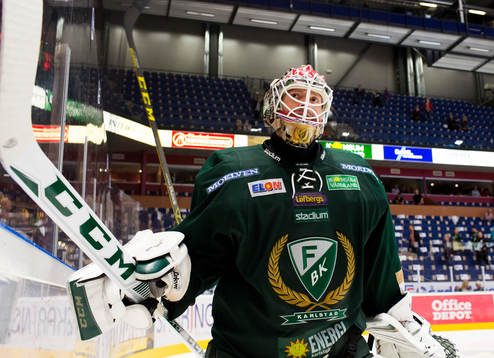 Färjestads målvakt Lars Haugen jublar