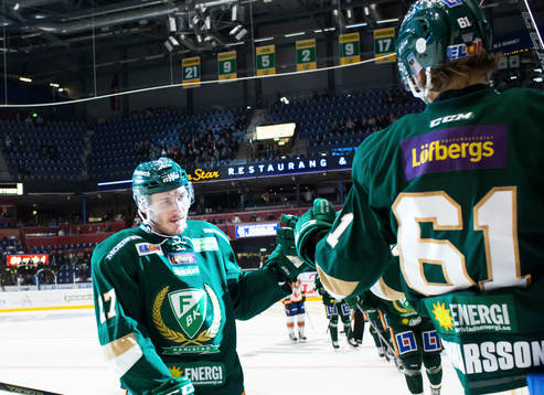 Färjestads John Persson firar