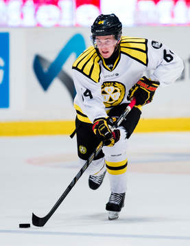 Brynäs Jonathan Pudas med pucken