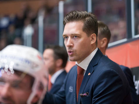 Växjös tränare Sam Hallam