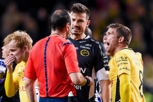 Elfsborgs målvakt Kevin Stuhr Ellegaard och Anders