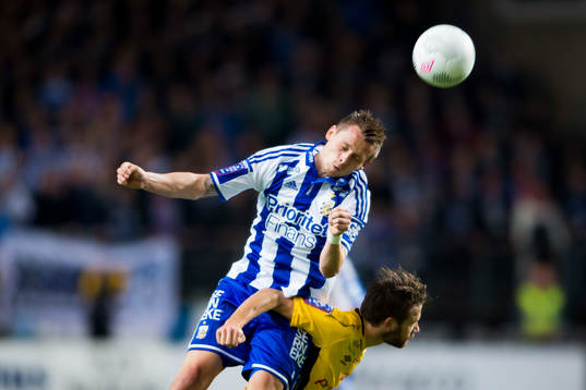 IFK Göteborgs Jakob Ankersen i nickduell med Elfsborgs