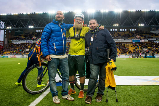 Kenta Wallin, Adventure Aid,  med Ted Oredsson som budade