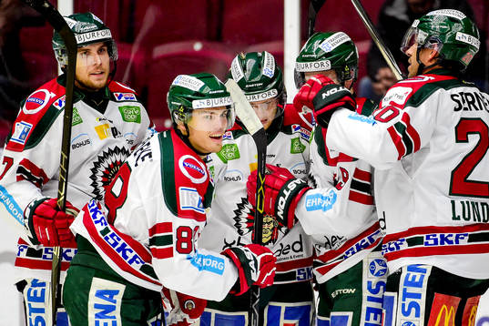 Frölundas spelare jublar