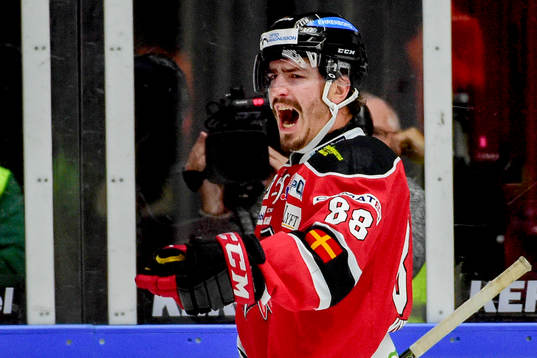 Malmö Redhawks Peter Mueller jublar