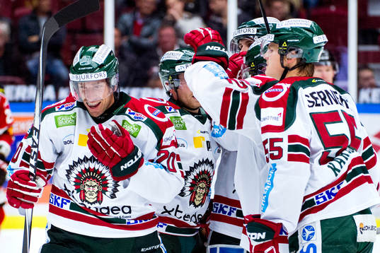 Frölundas spelare firar 2-3 av Lukas Bengtsson