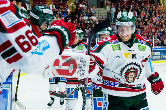 Frölundas Joel Lundqvist firar