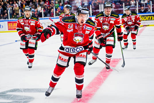 Malmö Redhawks Erik Andersson jublar