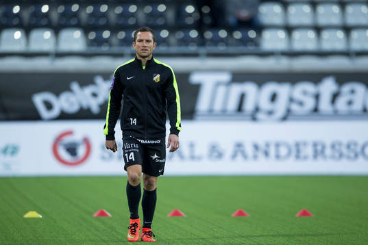 Häckens Martin Ericsson innan fotbollsmatchen i