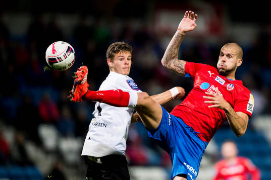 Örebros Eidur Aron Sigurbjörnsson och Helsingborgs Robin