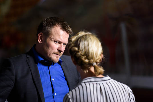 Luleås huvudtränare Joakim Fagervall blir intervjuad av C