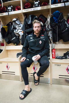 Karlskronas Mattias Guter  i omklädningsrummet innan