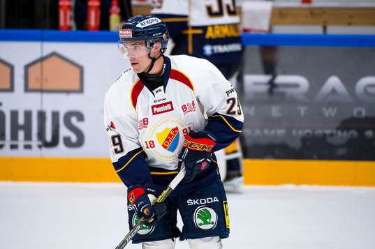 Djurgårdens Matt Anderson värmer upp innan